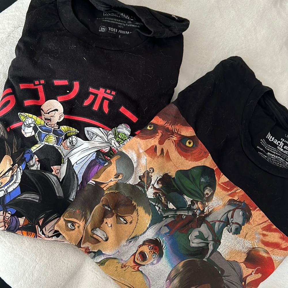 Anime bundle! Attack on titan/dragon ball